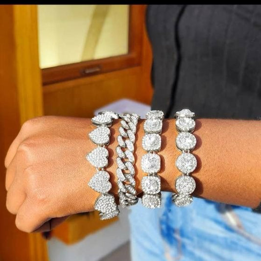 It girl bracelet
